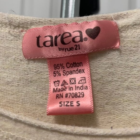 Tarea Cream Peace Sweatshirt Small - Picture 4 of 5